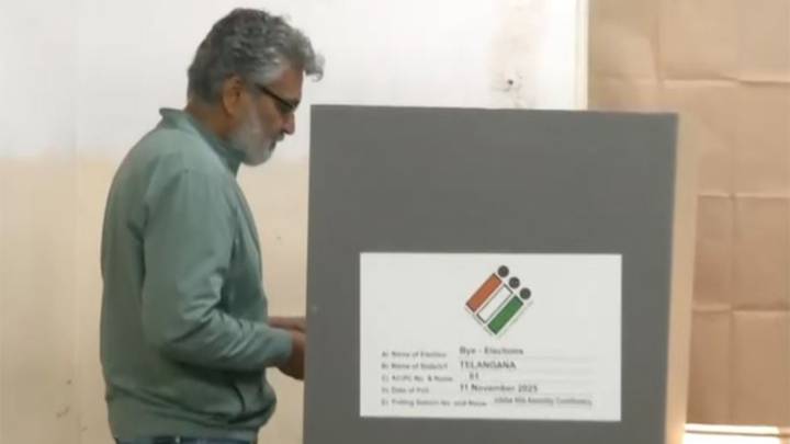 ‘Baahubali’ director SS Rajamouli casts vote for Jubilee Hills by