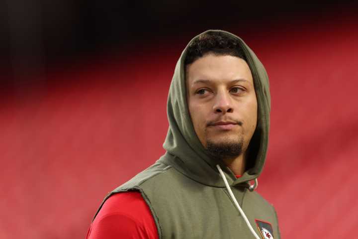 Patrick Mahomes Raises Eyebrows After Putting Ketchup on His Turkey