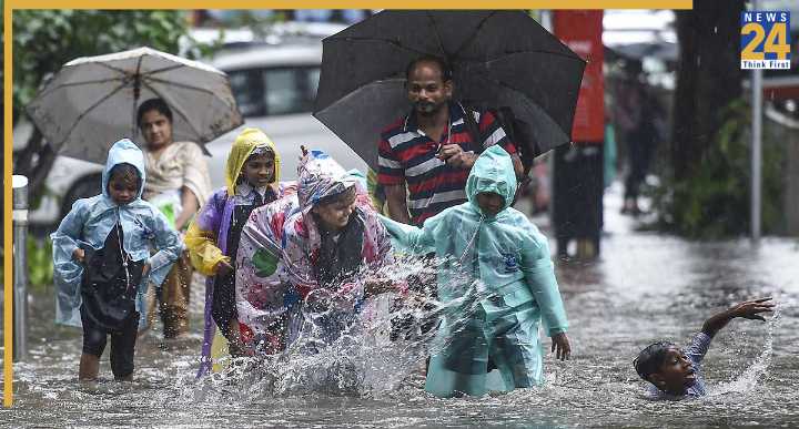 Chennai Rains: Will schools remain closed today? IMD predicts more showers across Tamil Nadu