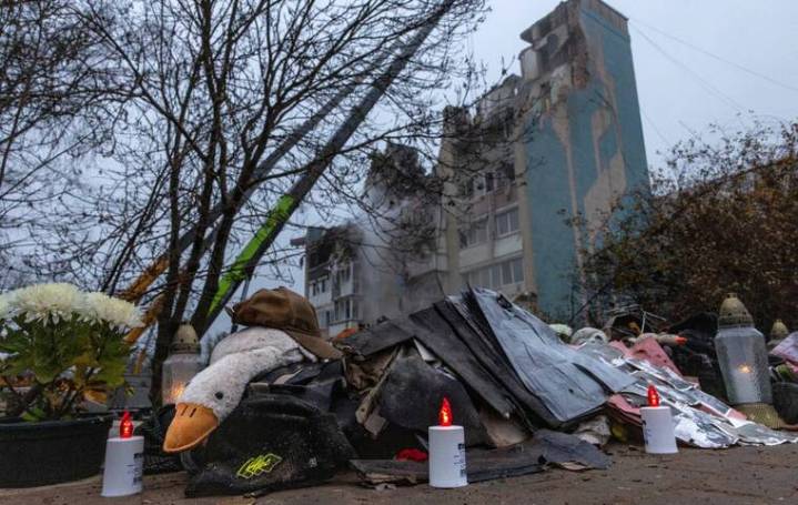 Zelenskiy gets U.S. plan to end Ukraine war, prepares for Trump talks