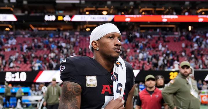 Falcons QB Penix headed to injured reserve, will miss at least 4 games with left knee injury