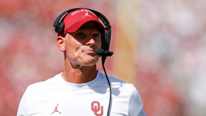 Brent Venables’ Oklahoma Gets Tough Injury News Right Before Week 12 Game