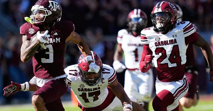 Big halftime lead not enough as Aggies rally past Gamecocks