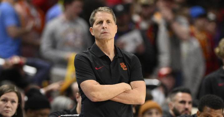 Times of Troy: Three questions the men's and women's basketball teams must answer