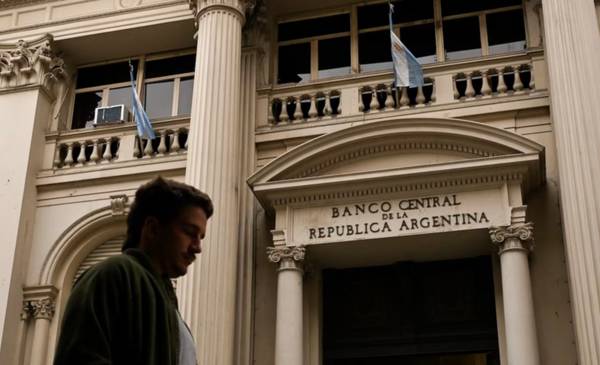 Desde el Banco Central anticiparon que en poco tiempo levantarán todas restricciones cambiarias