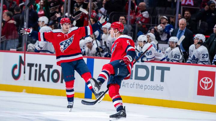 Chychrun scores in 5th straight, lifts Capitals past Maple Leafs