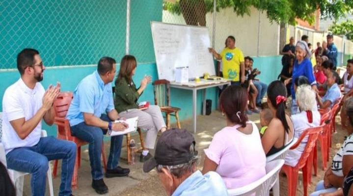 Presidente Maduro llama a completar la conformación de los Consejos Bolivarianos de Base Integral