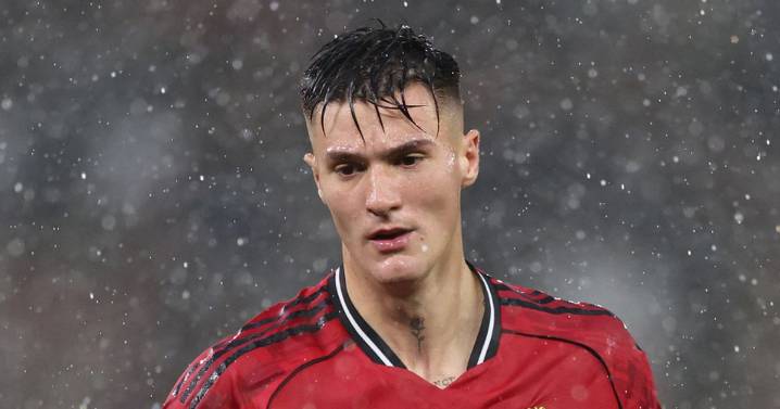 Man United have perfect Benjamin Sesko replacement option with Bryan Mbeumo impact clear