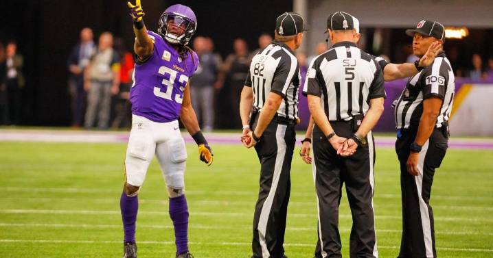 NFL Week 10: Sloppy play, penalties, and drops reign