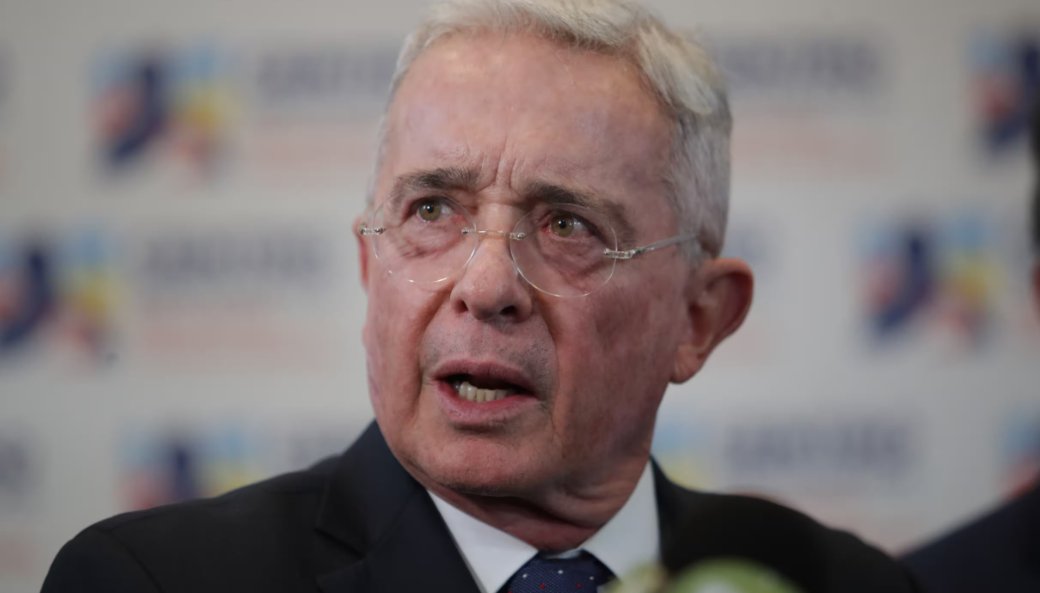 Álvaro Uribe anuncia su regreso al Senado para las elecciones de 2026