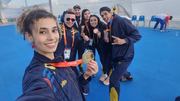 Andrea Ramírez brilla en Ayacucho y le entrega a Colombia el primer oro del taekwondo en los Juegos Bolivarianos 2025