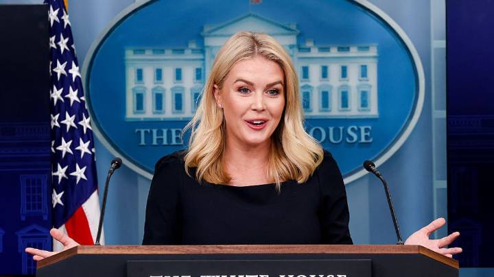 ICE detiene a familiar de la portavoz de la Casa Blanca, según NBC News