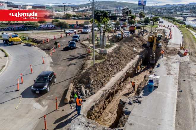 Cierran tramo de Vía Rápida Oriente por socavón; reparaciones tomarán tres semanas