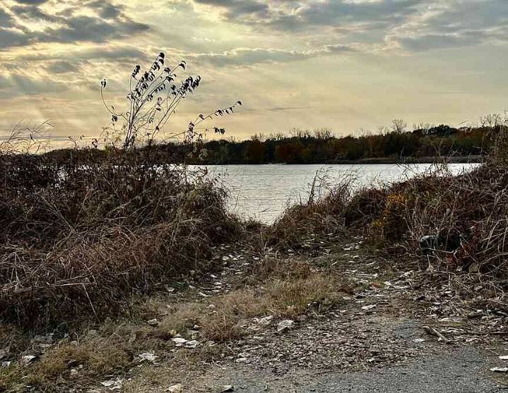 Van Buren police investigating death of Oklahoma man found on Arkansas River bank as homicide