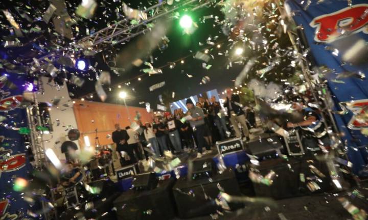 Miles celebran los 105 años del bar Kentucky en “Juárez en la Juárez”