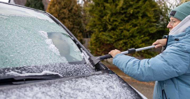 Drivers 'face £1,000 fine' if they don't clear second area after windscreen