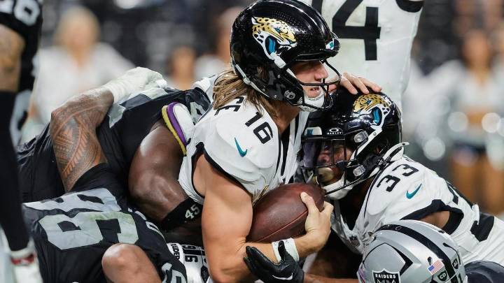 Jaguars claw their way to overtime win against Raiders
