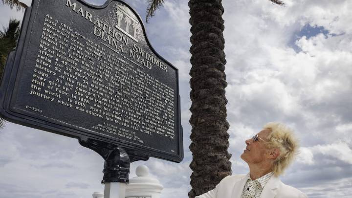 Historic marker in Fort Lauderdale honors Diana Nyad, who swam from Cuba to Florida