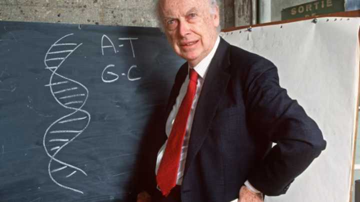 Muere James Watson, famoso genetista y coganador del Premio Nobel por la estructura del ADN, a los 97 años