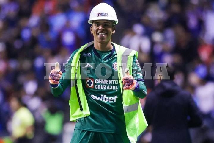 Derrota Cruz Azul a Puebla  y dormirá como líder