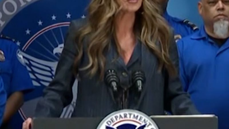 DHS awards $10,000 bonus checks to TSA employees