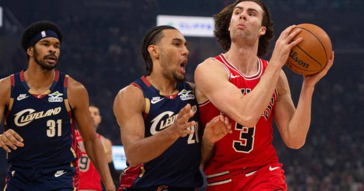 Cavaliers rally to beat Bulls