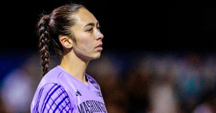 Washington women's soccer goalkeeper Mia Hamant dies at 21 from kidney cancer