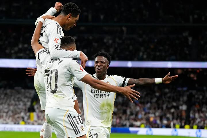 El Madrid golea al Valencia, suma seis triunfos seguidos y zanja el ruido con Vinicius antes de Anfield