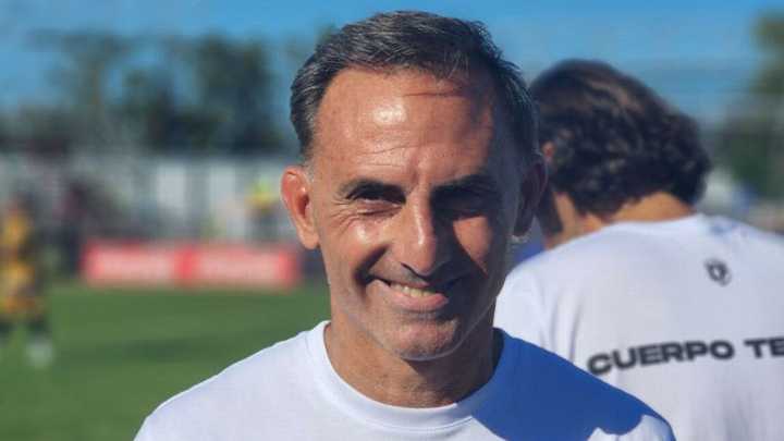 Diego Latorre: "Me entusiasma ser entrenador en el fútbol profesional"