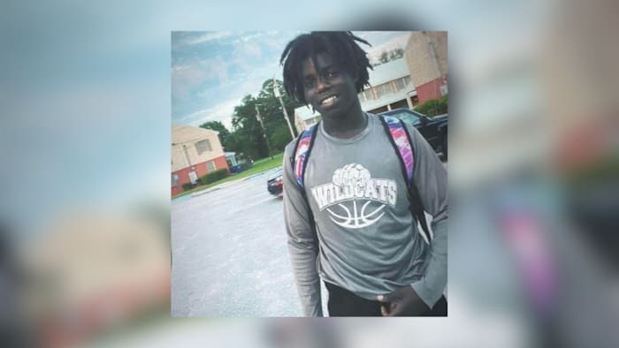 Brunswick High honors football player My’Kal Ellis two years after his death