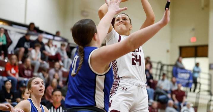 Alex Nicastro blazing her own path at St. Charles West