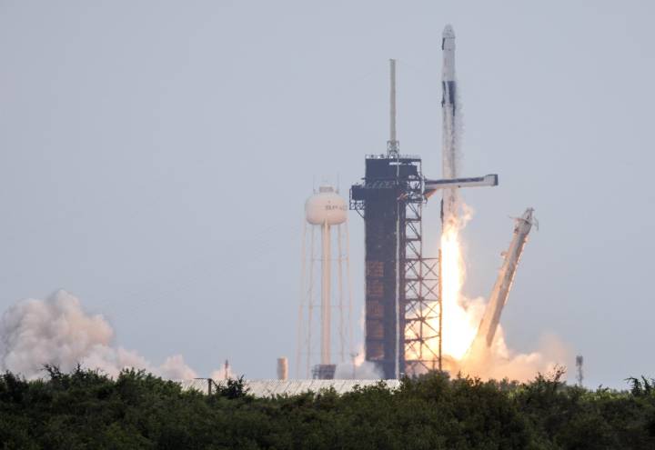 Despega desde California el Falcon 9 con la misión europea del agua HydroGNSS