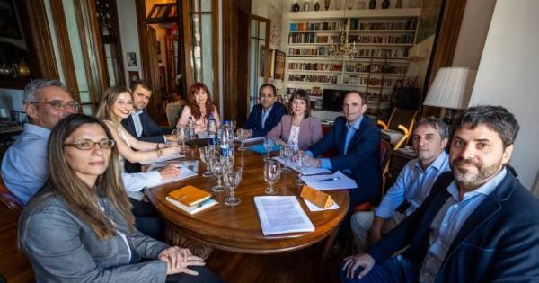 La Justicia impuso nuevas restricciones al régimen de visitas de Cristina Kirchner en su arresto domiciliario