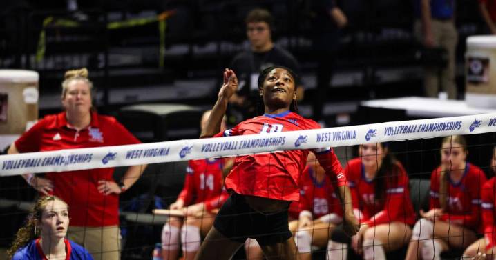Prep volleyball Class AAA quarterfinal: Huskies ruin Grafton's tournament debut