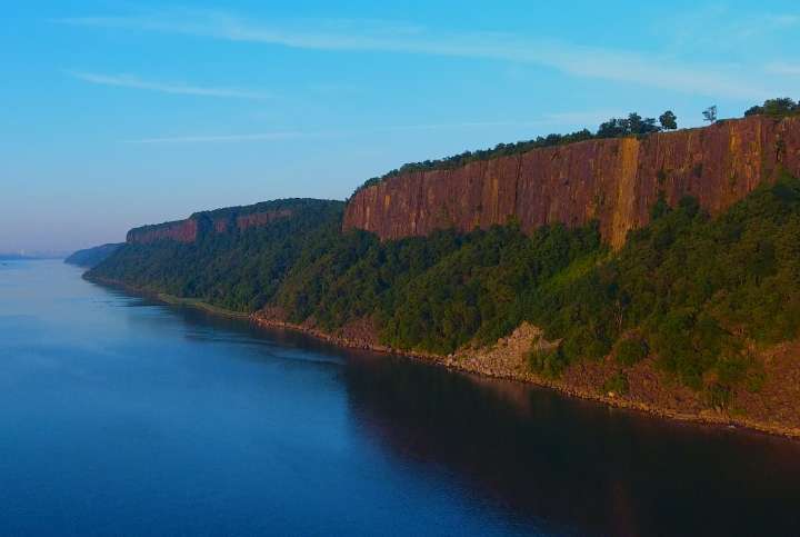 Tom Moran: My love for the Hudson River, and Trump’s vandalism