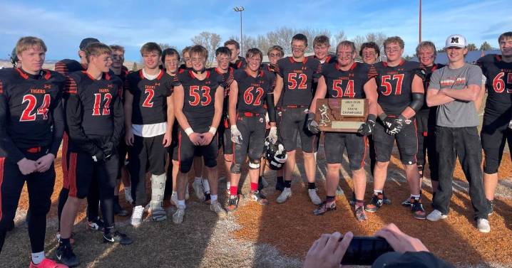 'Third time's a charm': After two runner-up finishes, Manhattan claims first Class B title since 2020