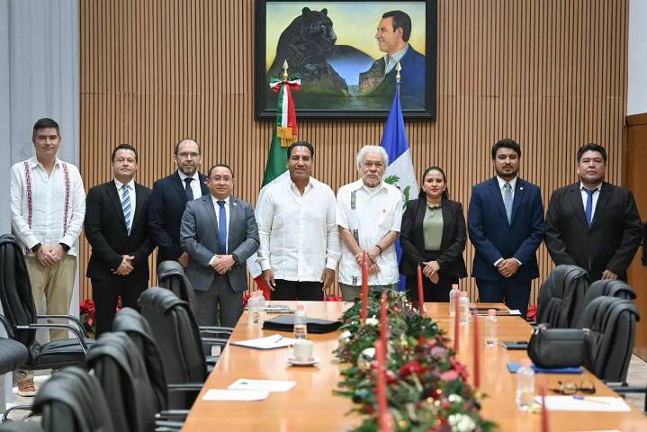 EDUARDO Ramírez sostuvo una reunión con el embajador de Guatemala en México