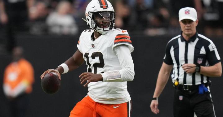 Monday's NFL Notebook: Shedeur Sanders named Browns starter, more