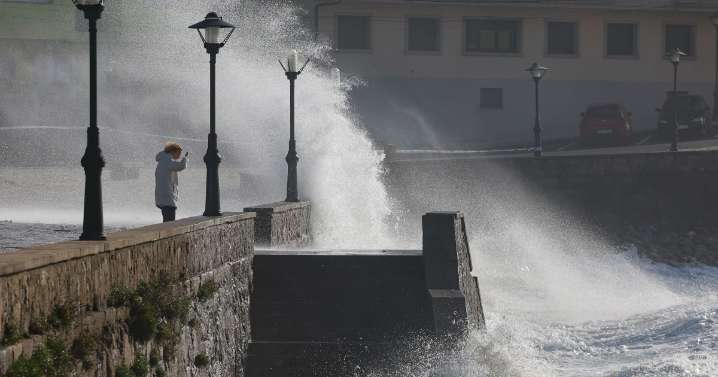 Alerta naranja en Galicia: olas de seis metros y vientos huracanados azotarán la costa