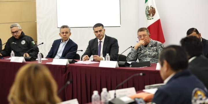 Harfuch se reúne con representantes de transportistas y acuerda fortalecer seguridad en carreteras