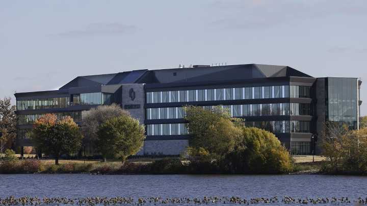 Oshkosh Defense to lay off 160 workers beginning in January