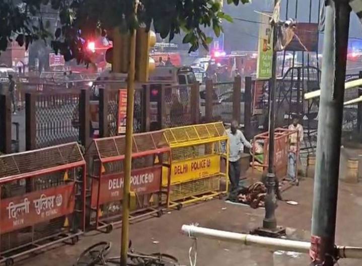 Blast in Red Fort area: PM Modi takes stock of situation