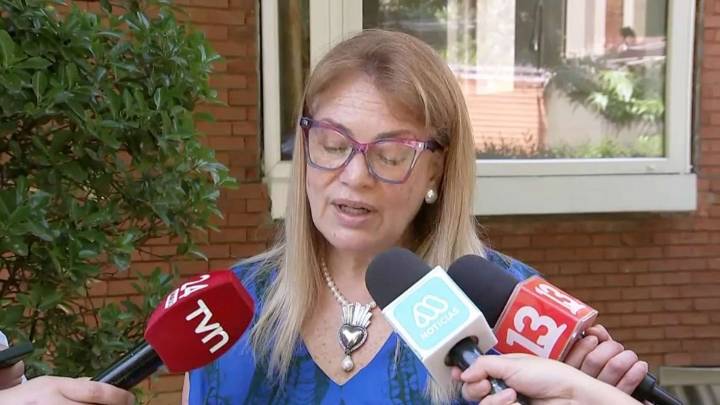 "Se vuelve a repetir una injusticia": Exministra Ángela Vivanco por prisión preventiva contra abogados en caso "Muñeca Bielorrusa"