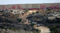 Los cascos azules acusan a Israel de construir muros en territorio libanés