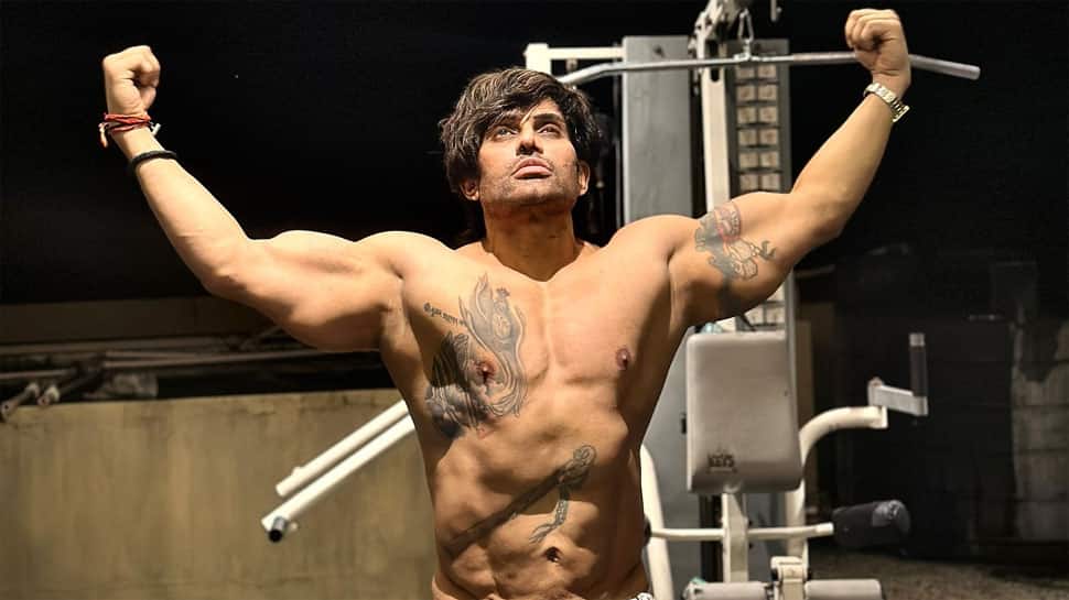 Decoding Yash Birla's Fitness Routine At 58, His Daily Diet: From Weight Training 6 Times A Week To Strict Vegetarian Diet
