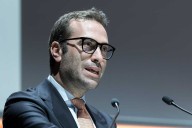 Sánchez abre la puerta a una empresa china en plena alerta de EE. UU. por espionaje