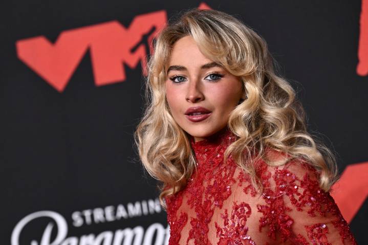 Sabrina Carpenter protagonizará la nueva película musical inspirada en’Alicia en el País de las Maravillas”