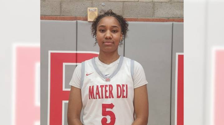 Mater Dei girls basketball wins tough battle with Moreno Valley