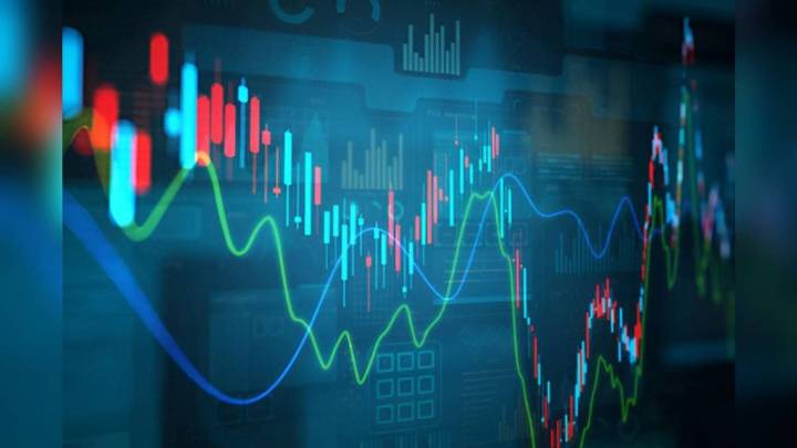 India's Forex Reserves Drop Further, By $2.7 Billion To $687 Billion Republic Business