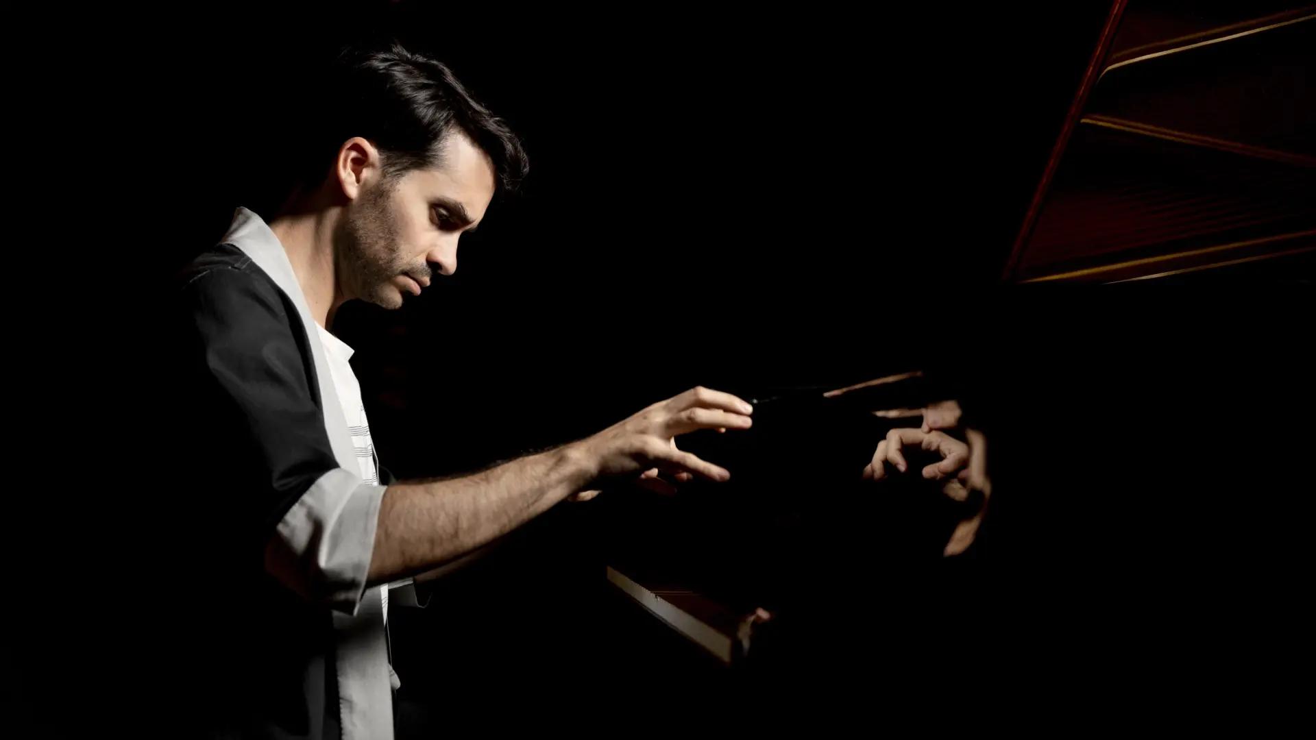 El pianista Juan Floristán, de su pasión por el arte al análisis de lo último de Rosalía: "La vida del solista no es la más creativa"